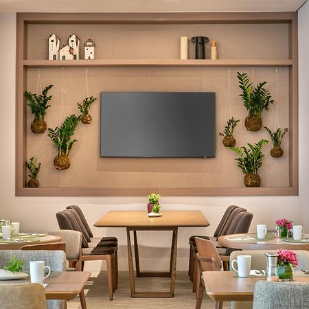 멜리아 자르징 유로파 호텔 상파울루 외부 사진 The lounge at the airport