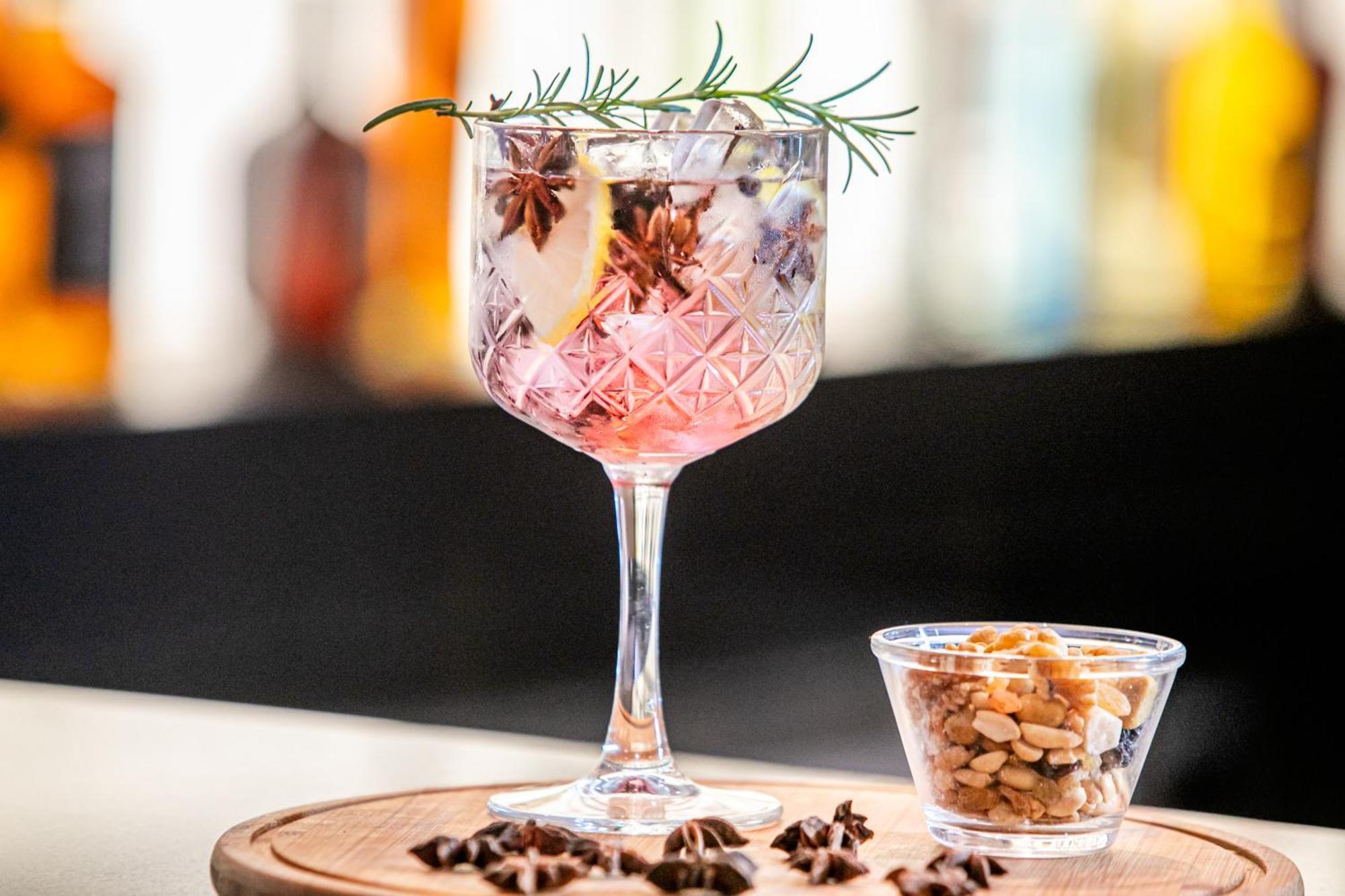 멜리아 자르징 유로파 호텔 상파울루 외부 사진 A gin and tonic